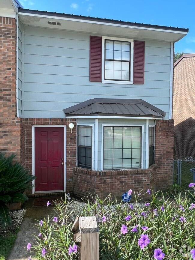 Building Photo - 224 Edith Way