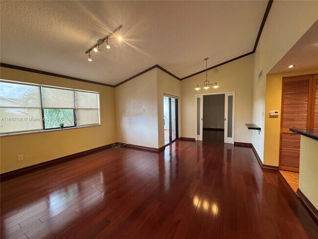 Foto del edificio - 540 S Park Rd