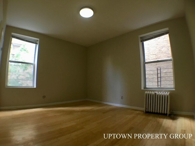Building Photo - 651 W 188th St