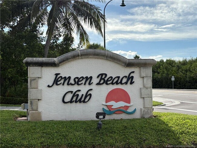 Foto del edificio - 4492 NE Ocean Blvd