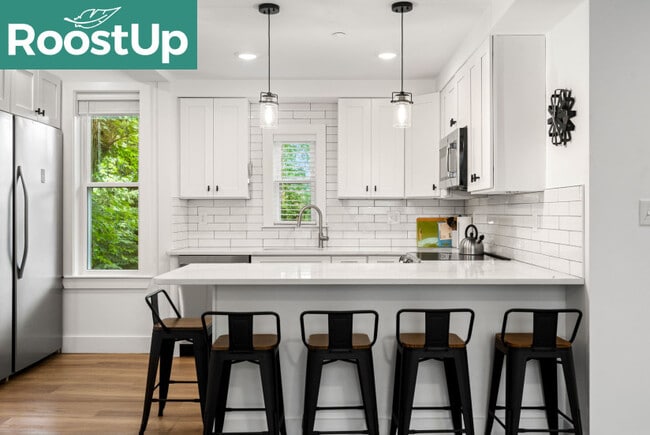 Photo - New RoostUp Furnished Private Bedroom with... Apartment