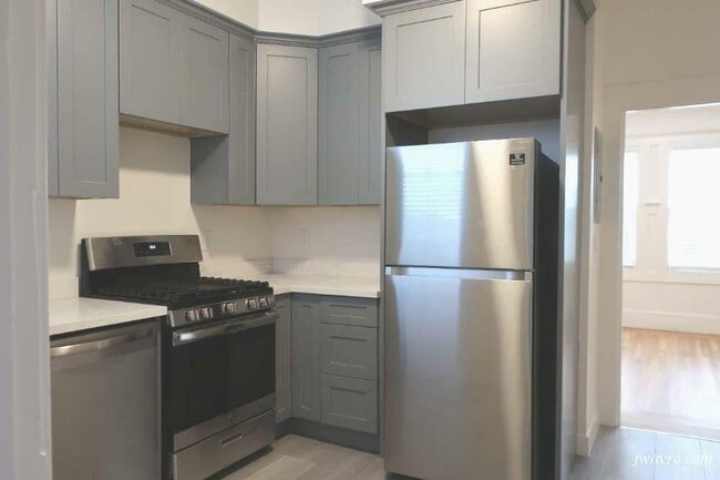 Foto del edificio - 598 12th Ave
