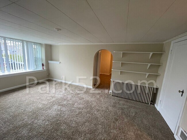 Foto del edificio - North Tacoma Ground Floor Apartment -1 Bed 1 Bath 406 1/2 N 6th St Tacoma
