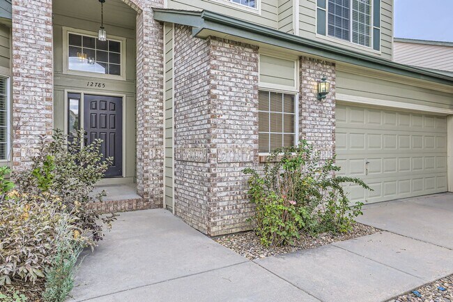 Building Photo - Excellent 4 bed/3 bath Property Near Broom...