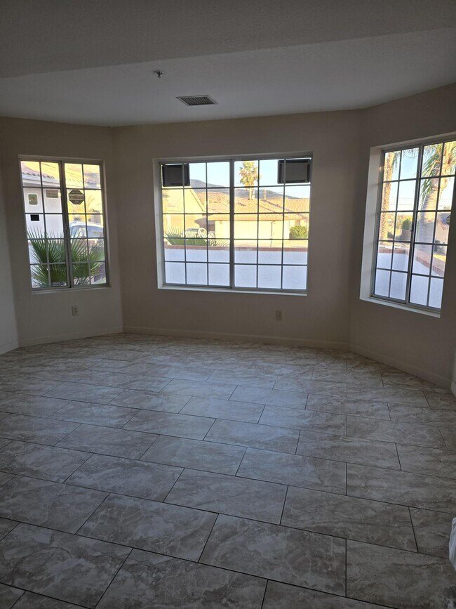 Foto del edificio - 9673 Vista Del Valle