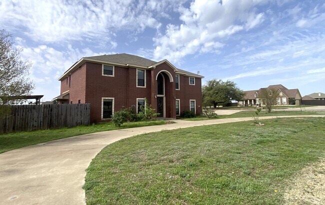 Building Photo - 200 Coleton Dr