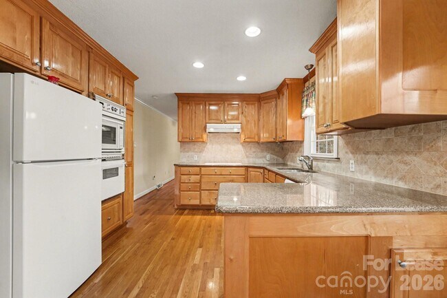 Foto del edificio - 11002 Harrisburg Rd