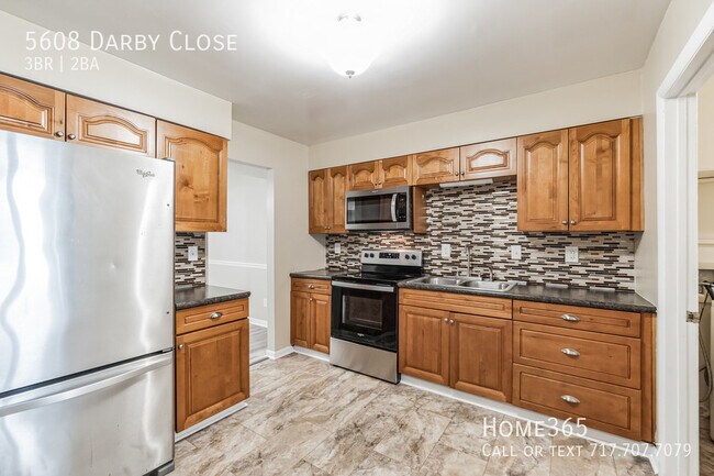 Foto del edificio - Incredible 3 Bedroom 2 Bedroom Townhouse O...