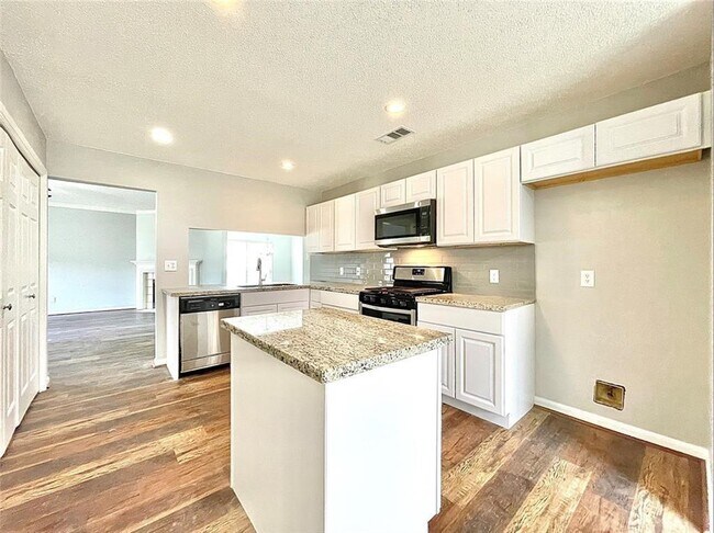 Building Photo - 3203 Dobbin Stream Ln