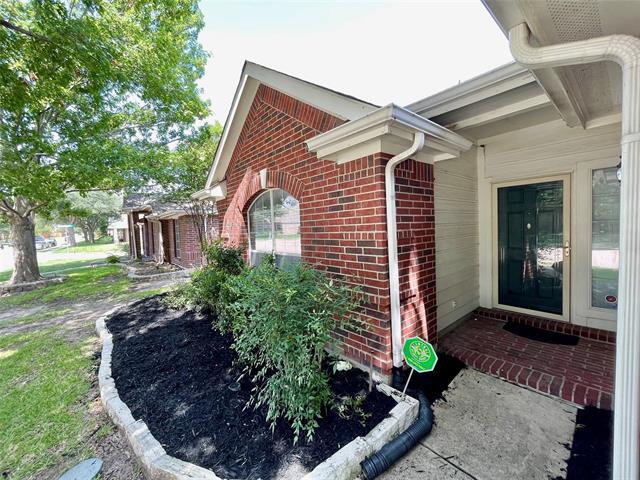 Building Photo - 1535 Silver Spur Dr