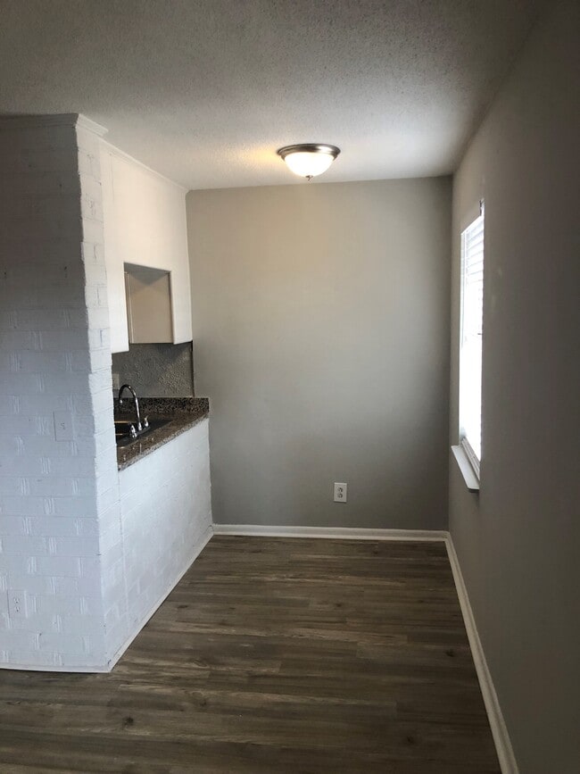 Building Photo - Forest Cove Apartments