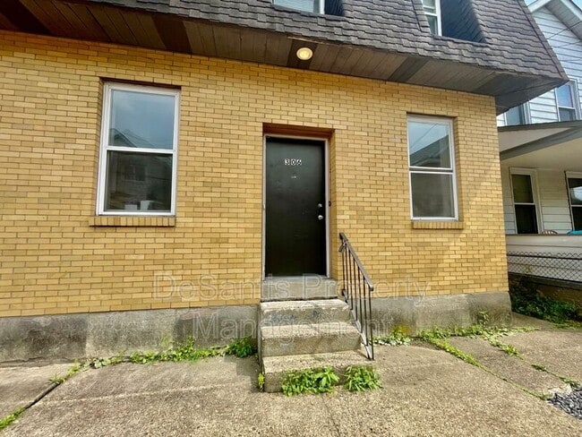 Building Photo - 306 Campbell St