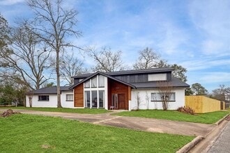 Building Photo - 224 Lee Ln