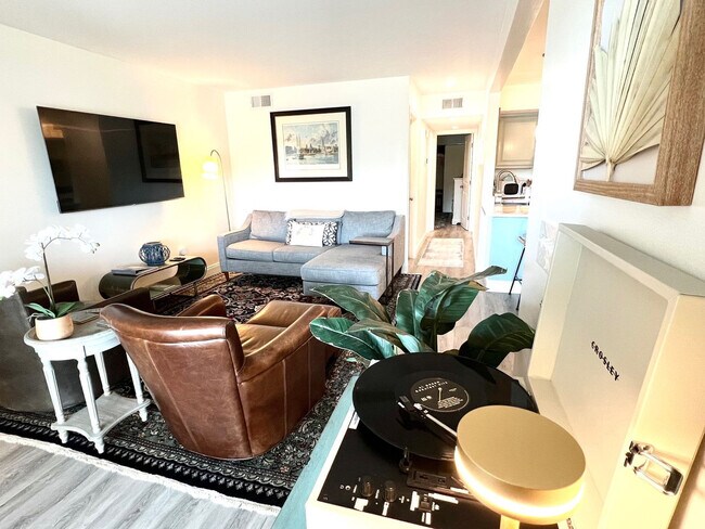 Foto del edificio - 1621 Live Oak Park
