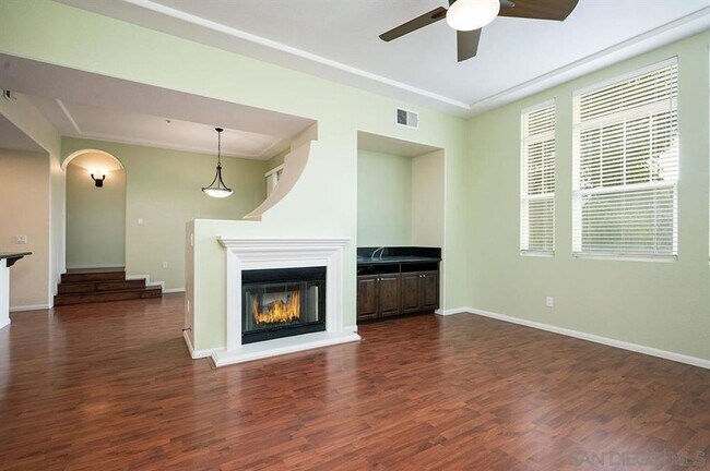 Foto del edificio - Gorgeous Townhome in Liberty Station!