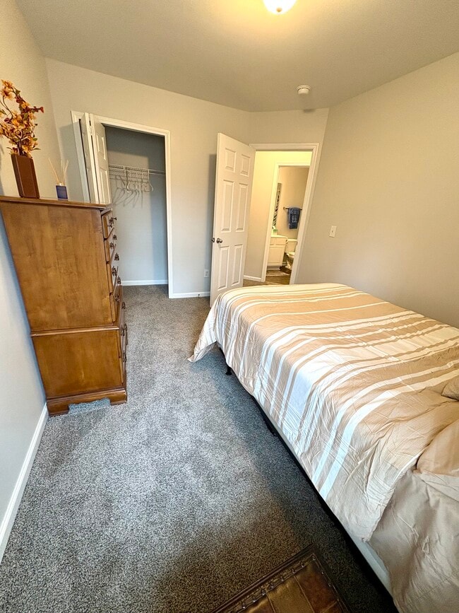 Foto del edificio - 505 Elm Ave