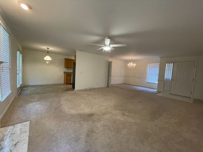 Foto del edificio - 1007 Loganberry Ct