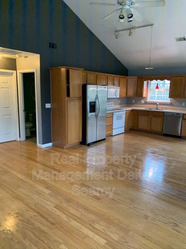 Building Photo - 13301 Kanis Rd