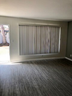 Foto del edificio - 18414 Mansel Ave