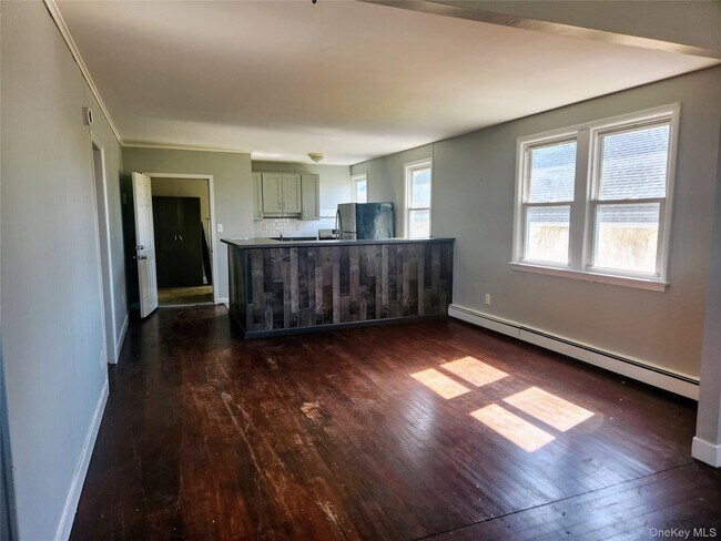 Foto del edificio - 776 Montauk Hwy