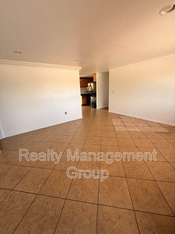 Building Photo - 98 E Palomar St