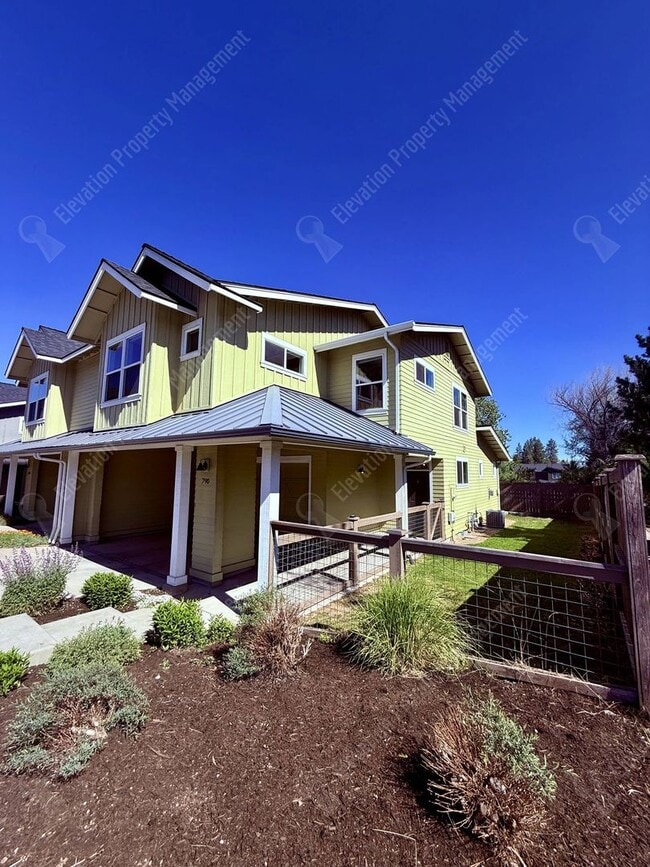 Building Photo - Modern 3 BR home in NE Bend near Orchard Park