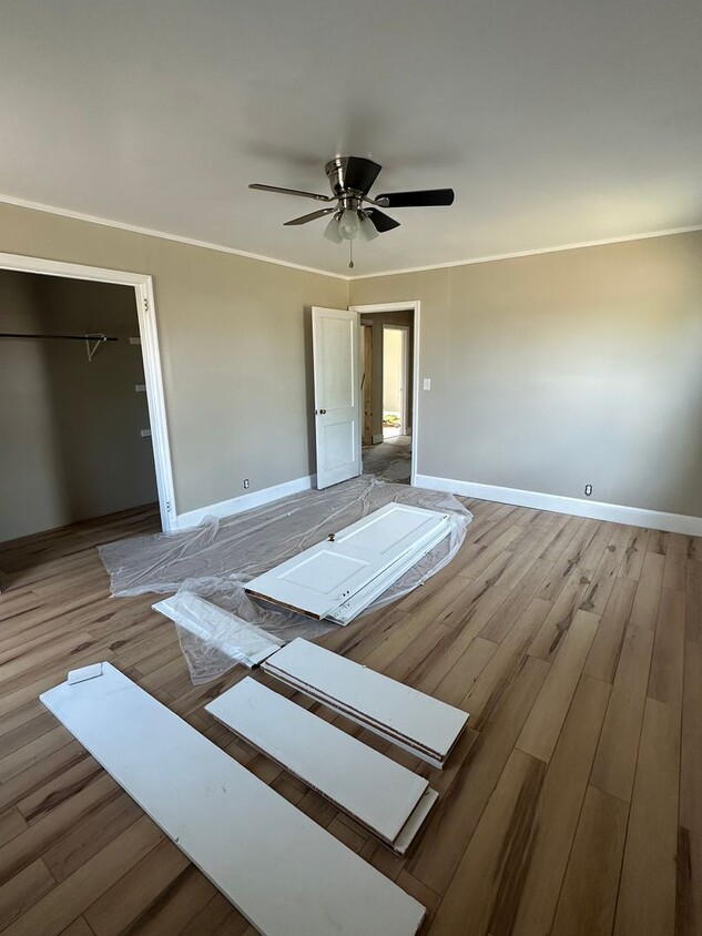 Foto del edificio - 2 Bed/1 Bath House UNDER RENOVATIONS