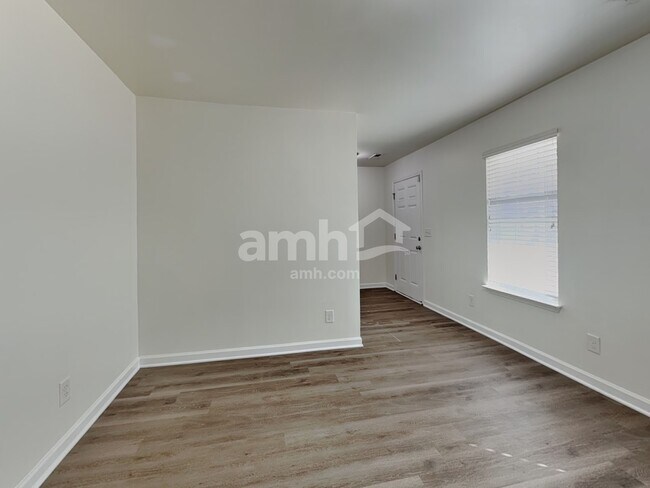 Foto del edificio - 801 Winterside Ln