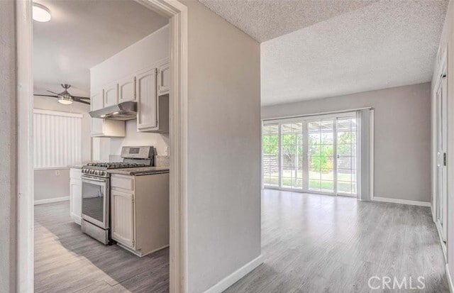 Building Photo - 14909 Pemberton Dr