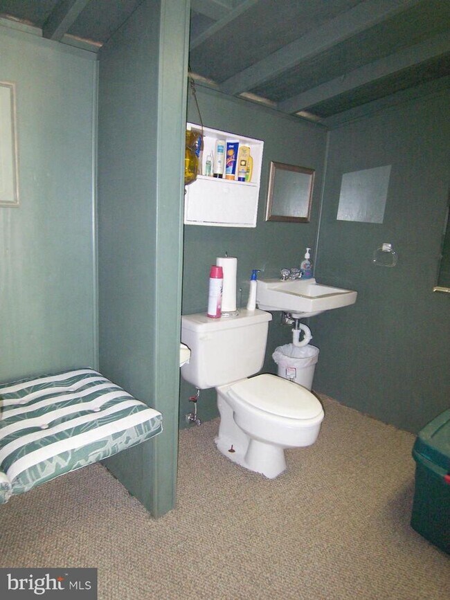 Foto del edificio - 14 Woodward Ct