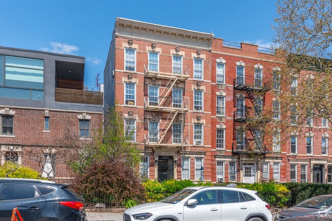 Building Photo - 111 4th Pl