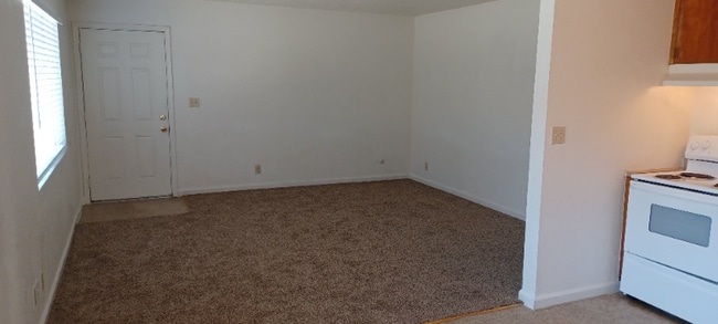 Building Photo - 210 W Dakota Ave