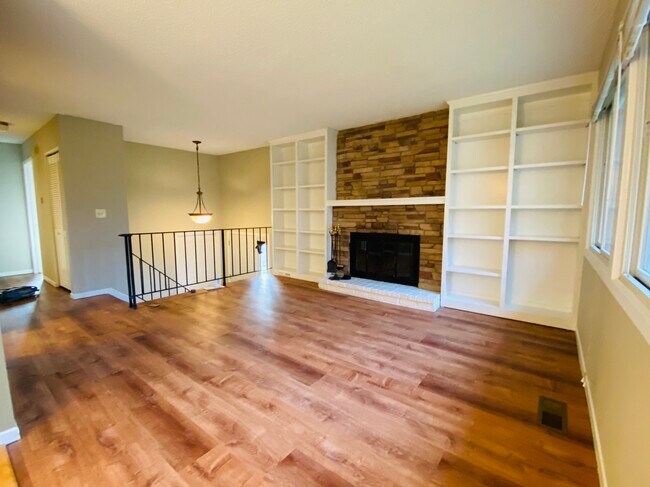 Building Photo - 2497 Copper Cliff Trail