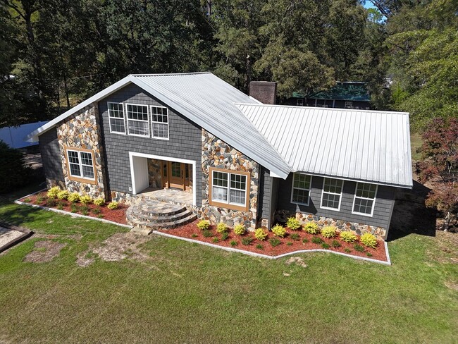 Building Photo - 171 Longwood Dr