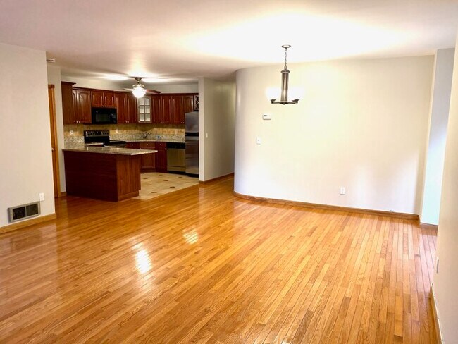 Foto del edificio - 625 Shore Rd
