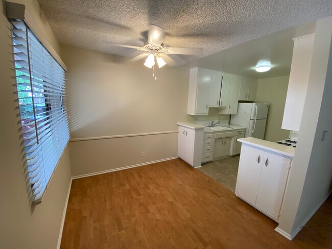 Building Photo - 11625 Mayfield Ave