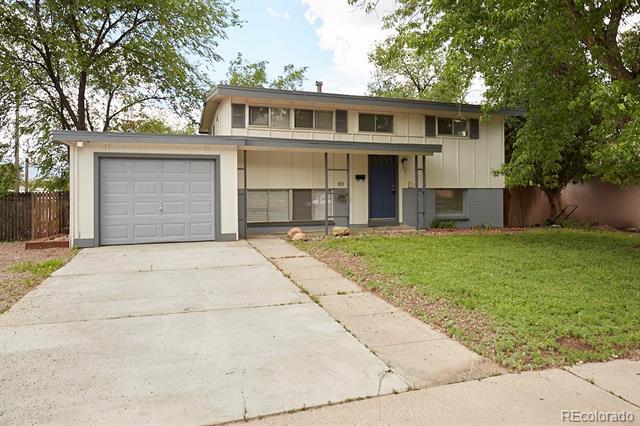 Building Photo - 241 Elmwood Dr
