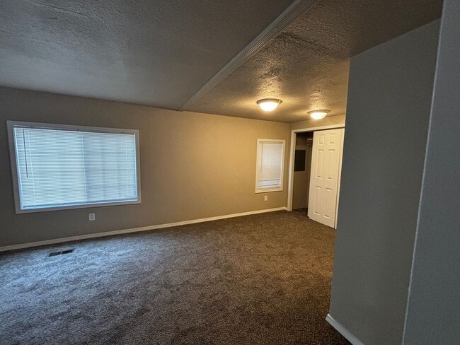 Foto del edificio - 2bed 2bath Remodeled Unit in Kent