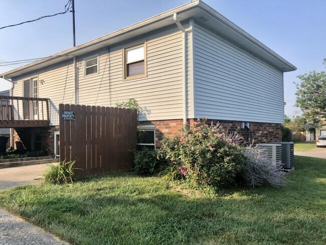 Foto del edificio - 613 Eureka Springs Unit B