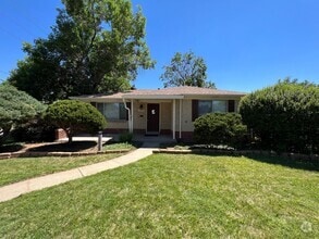 Building Photo - 4798 E Colorado Ave