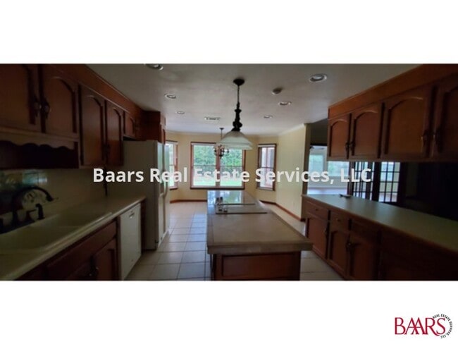 Foto del edificio - Beautiful executive home - ready for move in