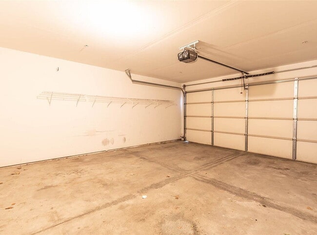 Building Photo - 663 Worthington Dr