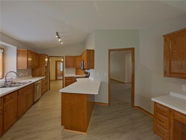Building Photo - 739 Ashley Dr