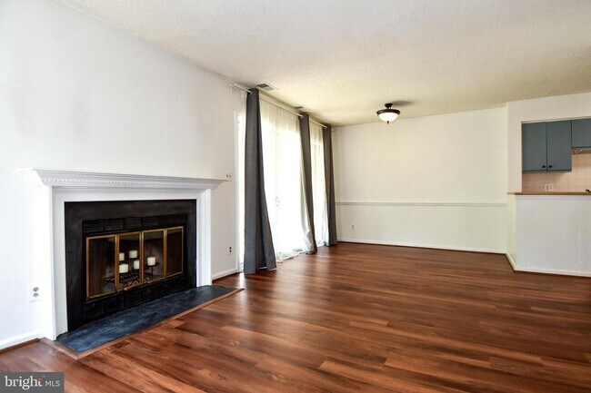 Building Photo - 3152 Covewood Ct