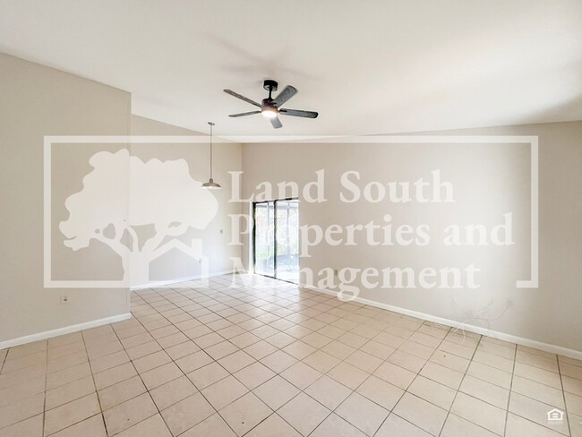 Foto del edificio - 250 Village View Ln