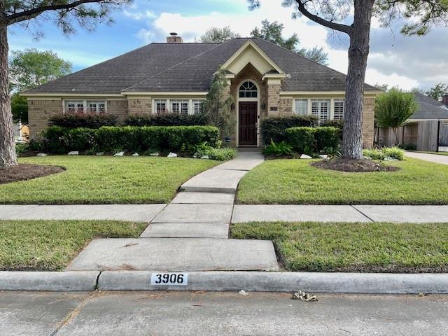 Primary Photo - 3906 Village Corner Dr