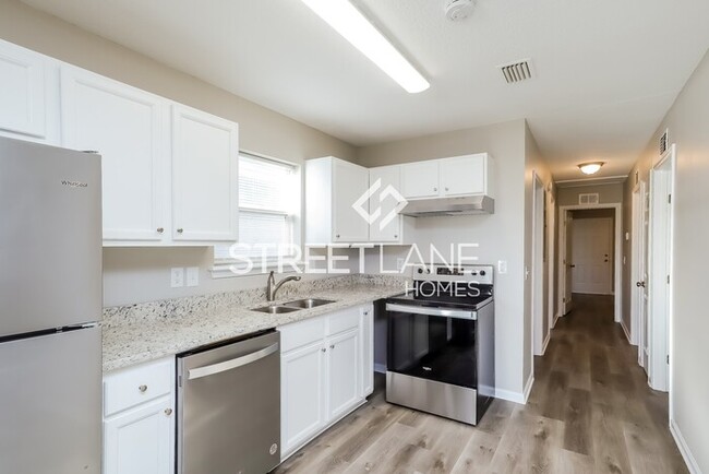 Building Photo - Charming 3 bedroom home in Fernandina!