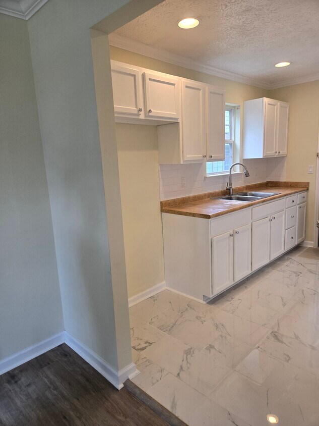 Building Photo - 4012TR