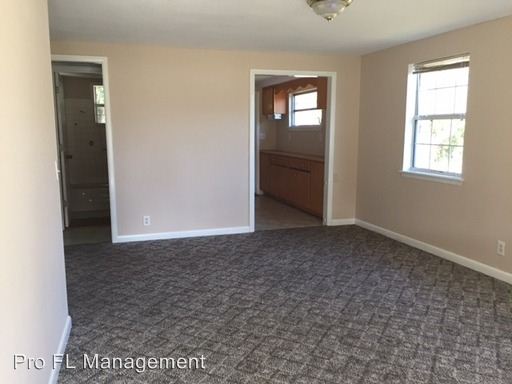 Foto del edificio - 31335 State Road 44