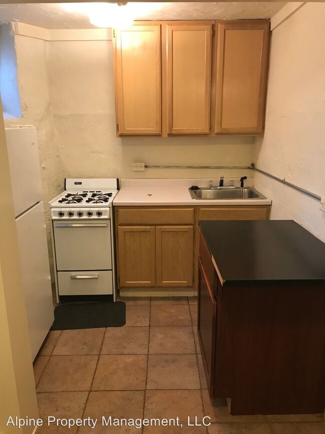 Building Photo - 1 br, 1 bath House - 107 E. 19th St. - 5